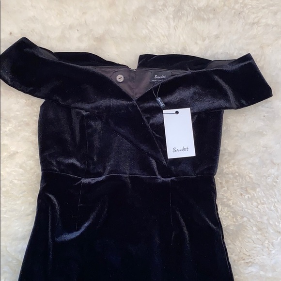 NWT Bardot Velvet Dress - Picture 2 of 8